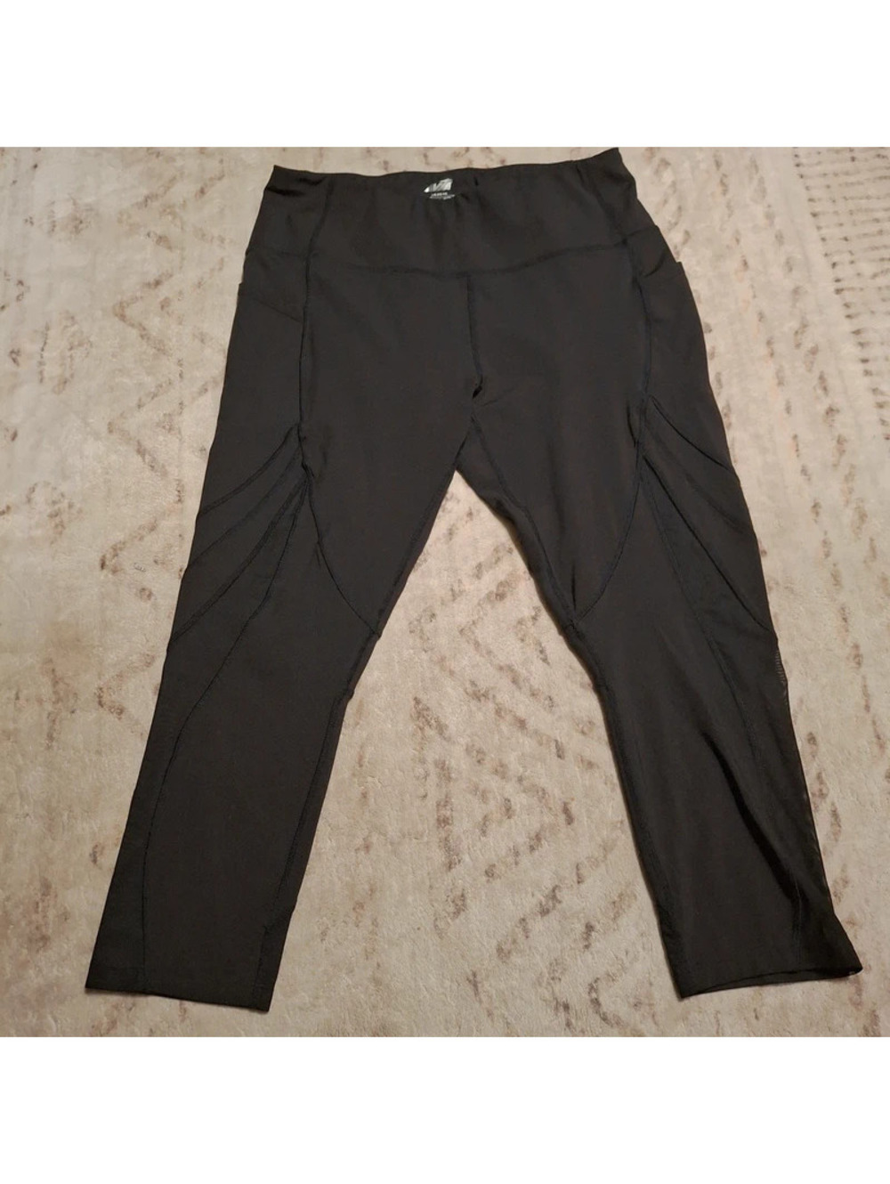 Avia Women's Size L 12-14 Black Moto Cropped Leggings Mesh Inserts Side Pockets